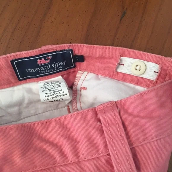 Vineyard Vines salmon colored slacks - Picture 2 of 5